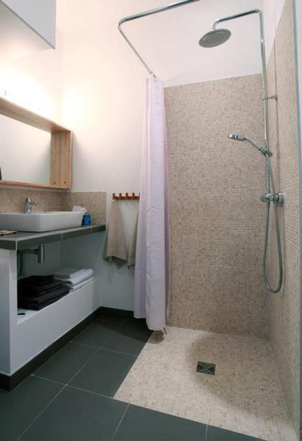 La Cour du 5ème - Chambre d'hôtes Parigi Esterno foto